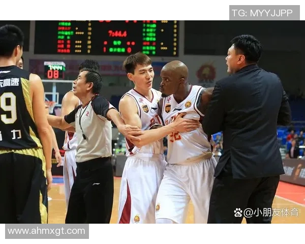 2014年CBA季后赛辽宁队对阵广东队的精彩对决回顾与分析