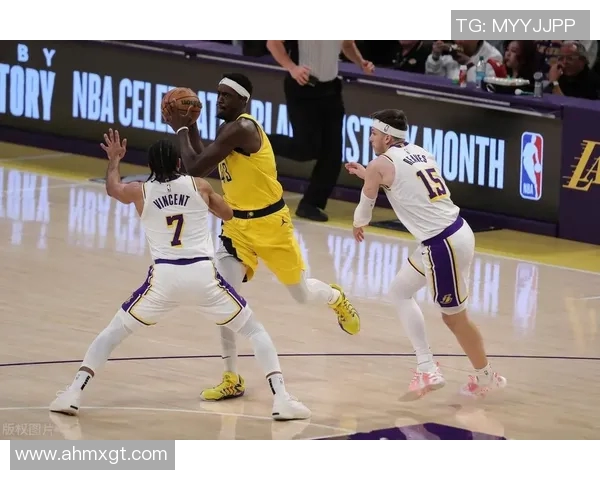 2003年湖人对决爵士的经典对抗赛回顾与精彩瞬间分析